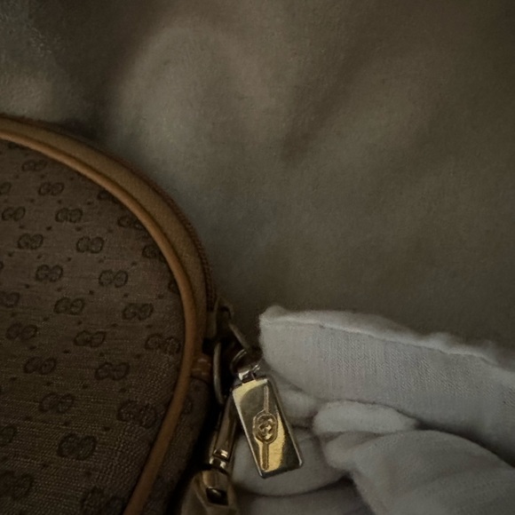 Vintage Gucci Crossbody - Picture 12 of 14